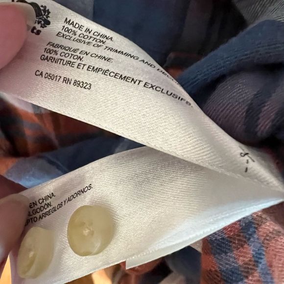 Roots plaid button down, size XS - Picture 5 of 5